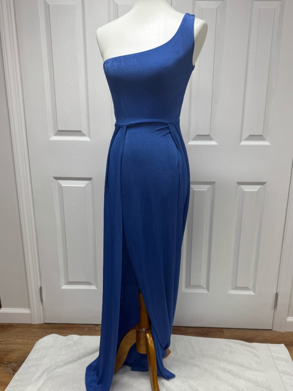 Lucy in the Sky - Blue One Shoulder Maxi Dress -Size XS -  NEW Without Tags. - Picture 4 of 13